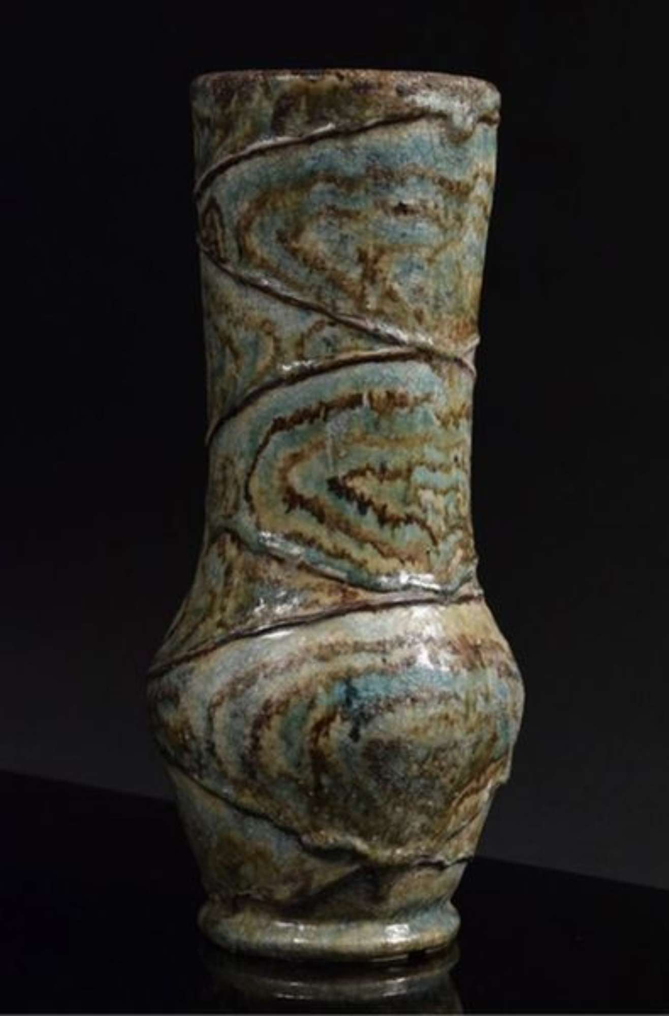 Vaso con motivi decorativi marmorizzati 1481_risultato